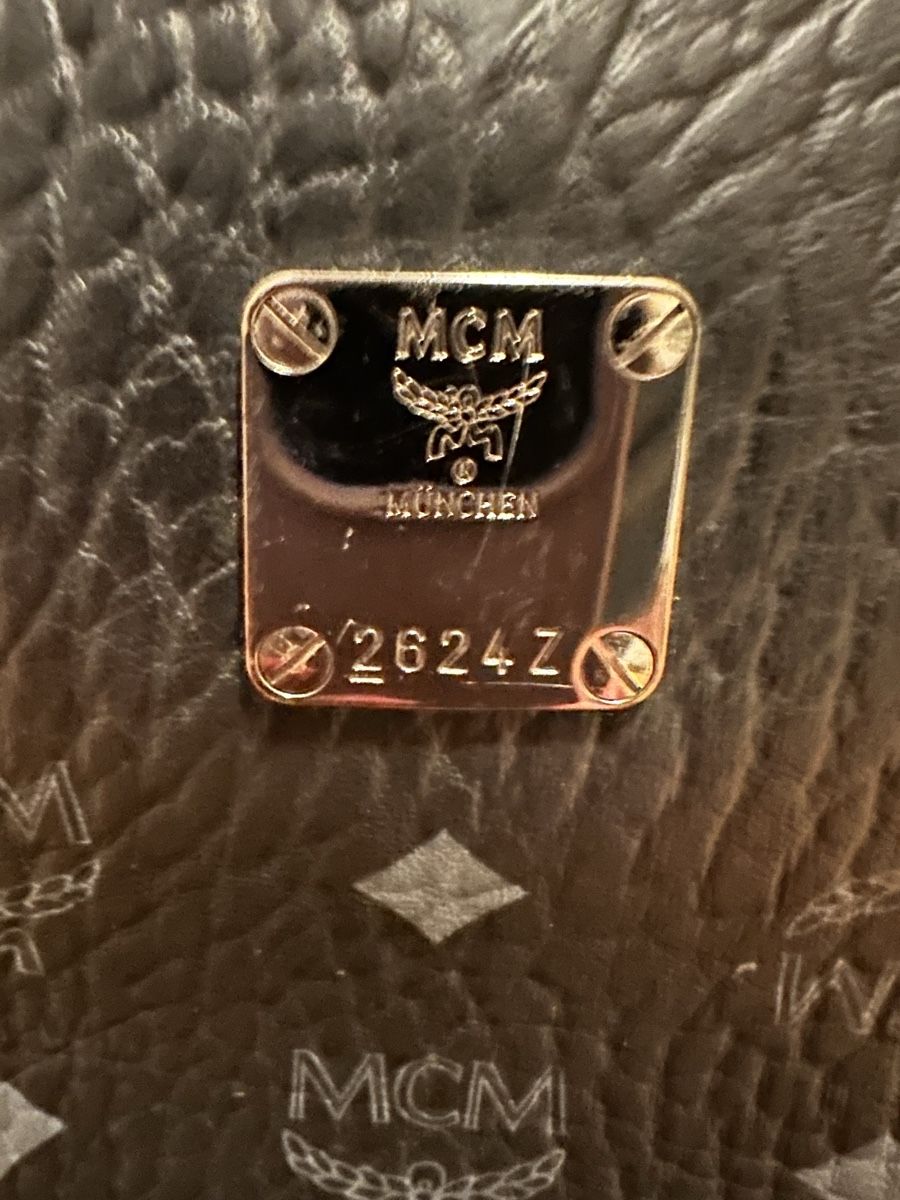 Mcm Zaini: MCM Stark Backpack Small – Schwarz – Usato da Basel venduto da mic_d8s7 4