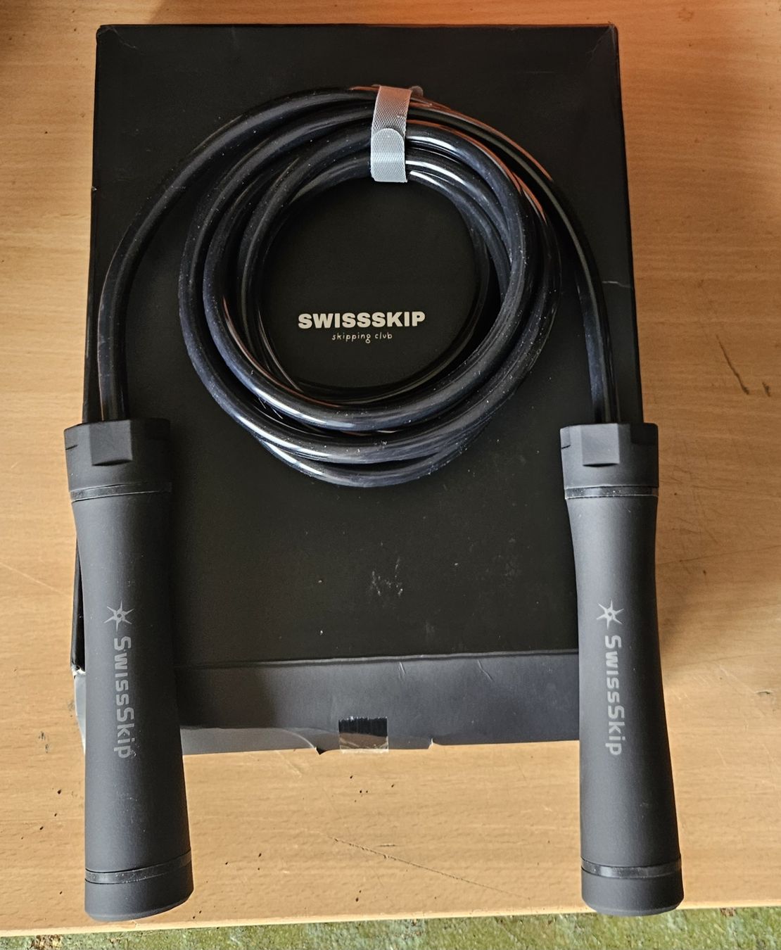 Springseile: SwissSkip Springseil 500 Gramm schwarz – Neu (gemäss Beschreibung) aus Dachsen von Topparts1 1