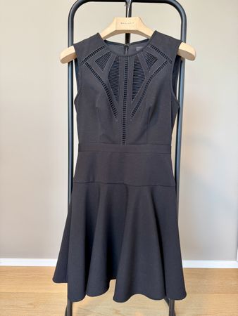 BCBG MAC AZRIA Kleid, Gr. 34, schwarz, mini, neuwertig