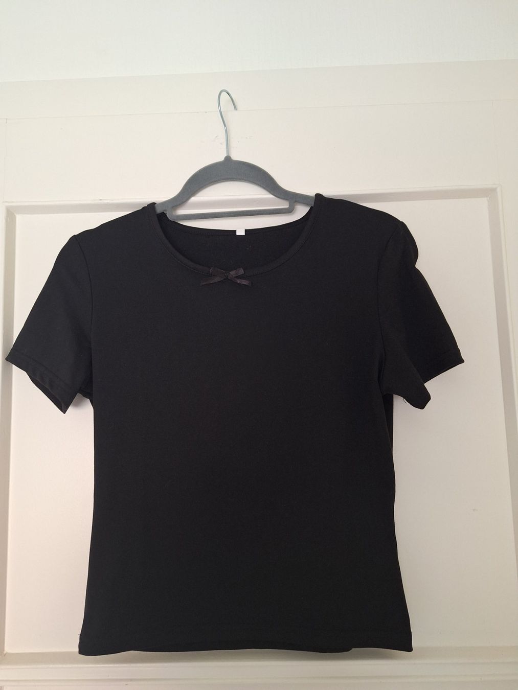 Tops: Haut noir taille M court – Neu (gemäss Beschreibung) aus Lausanne von anta-123