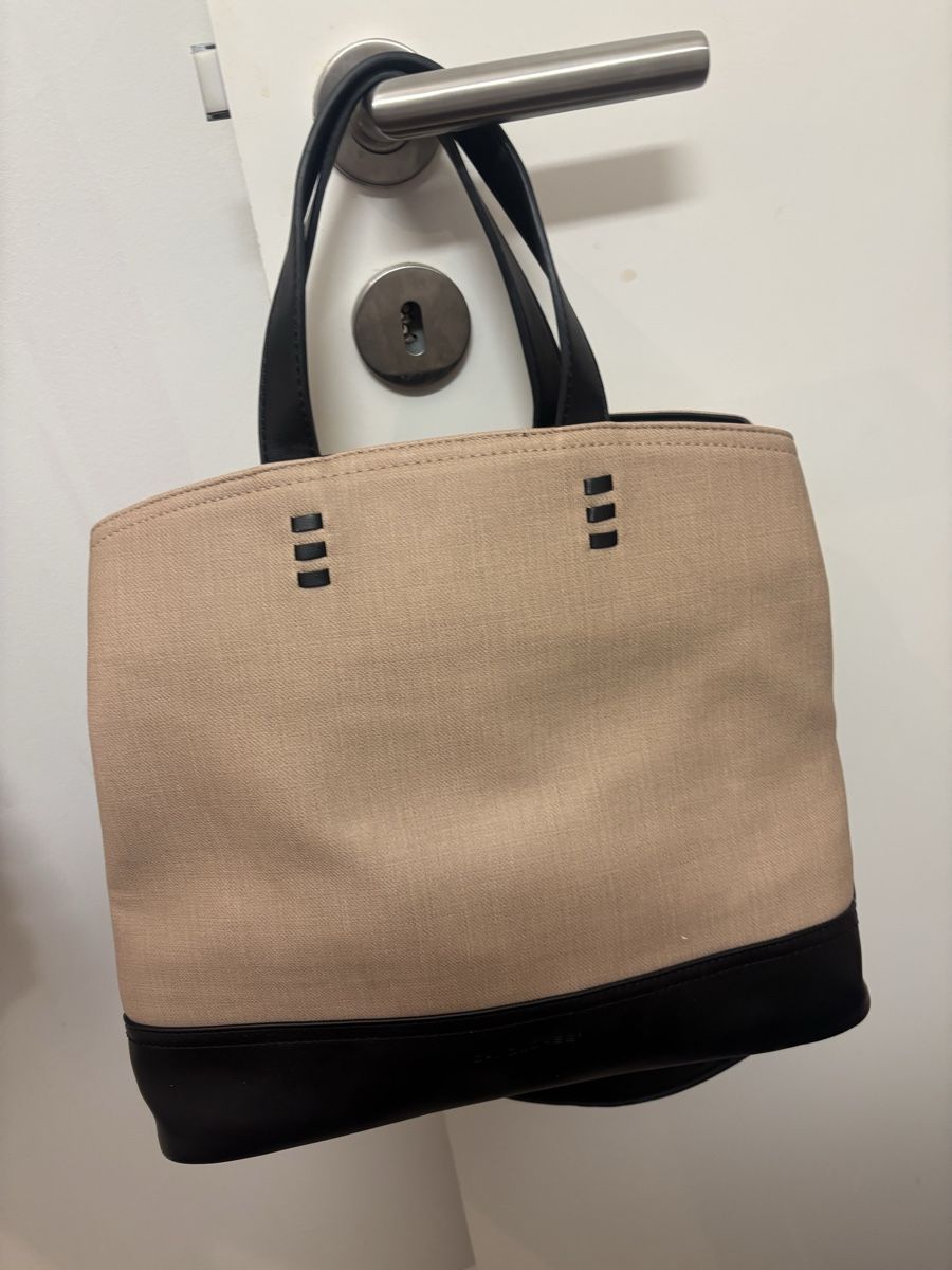 Borse da donna: Chic Beige & Black Tote Bag – Nuovo (secondo la descrizione) da Zürich venduto da sar_f9xy 2