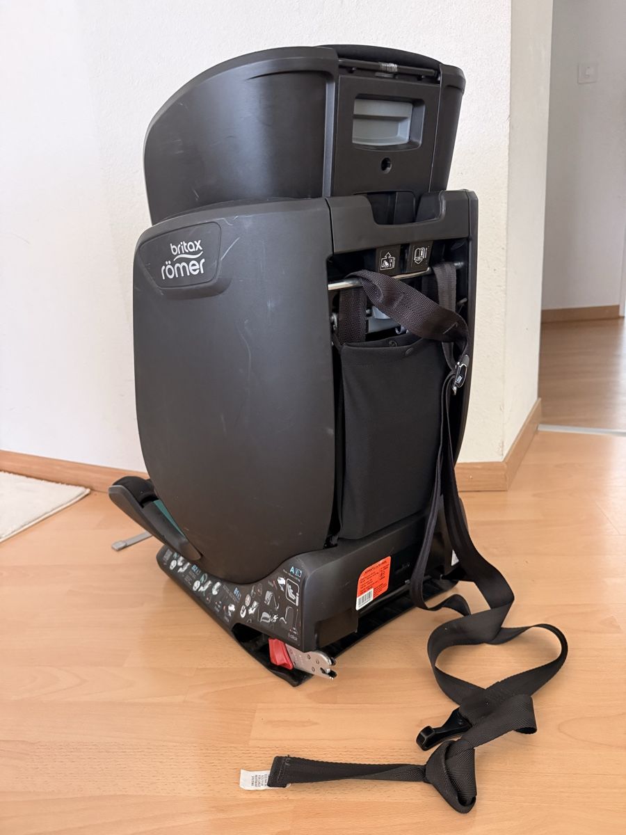 Britax Römer Seggiolini per auto: Kindersitz 15 Monate bis 12 Jahre – Usato da Ballwil venduto da Tanja-Murseli 2