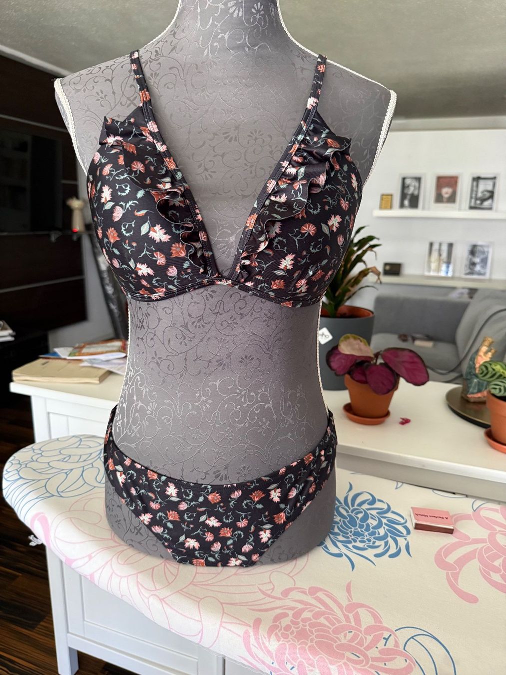 Protest Badekleider & Bikinis: Protest Bikini in Grösse 40/L – Gebraucht aus Zug von dan_l757