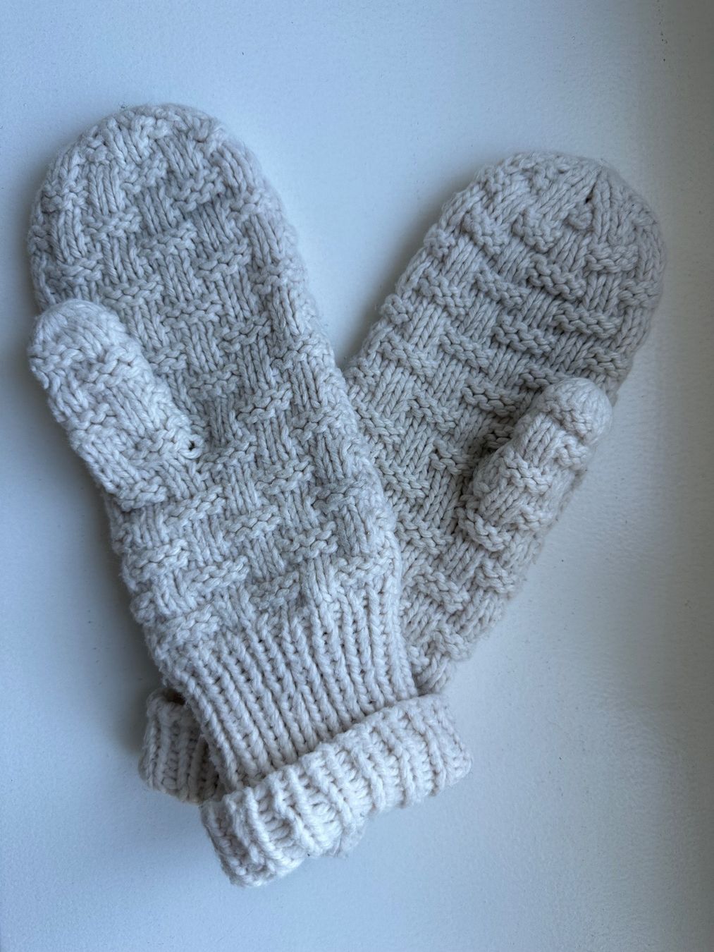 Guanti & manicotti: Weisse Ecru warme Handschuhe – Usato da Uster venduto da Monika_OB 1