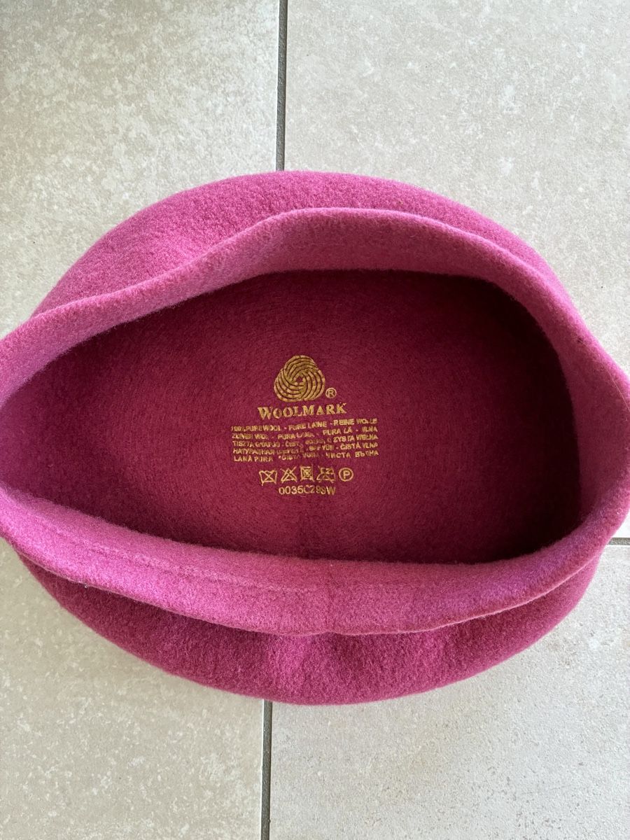 Copricapi, berretti & cappellini: Béret rose en laine 100% – Usato da Chéserex venduto da Jane_Lane 1