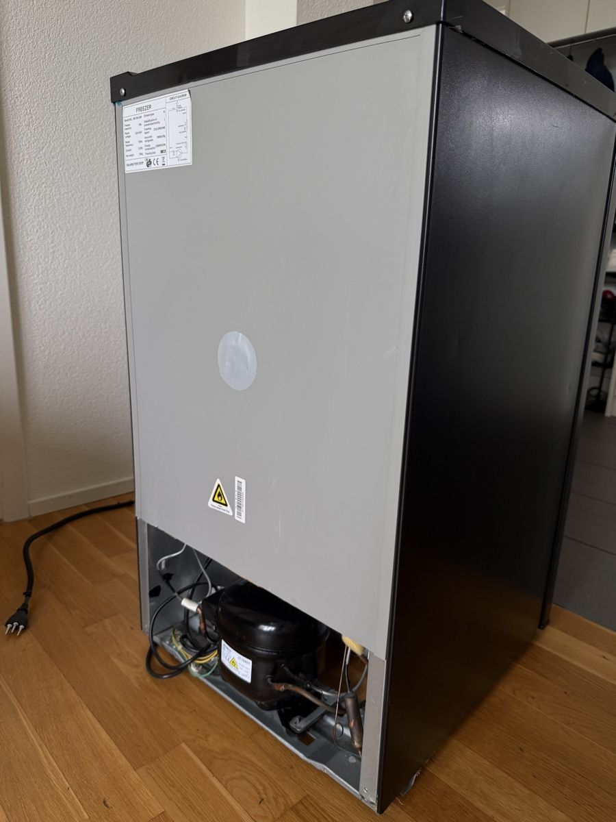 Congélateurs: Gefrierschrank klein, schwarz, A++ – Neuf (Voir description) à Niederrohrdorf par jew_vd6j 4