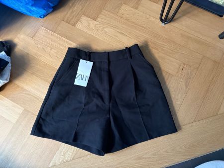 ZARA Classic short