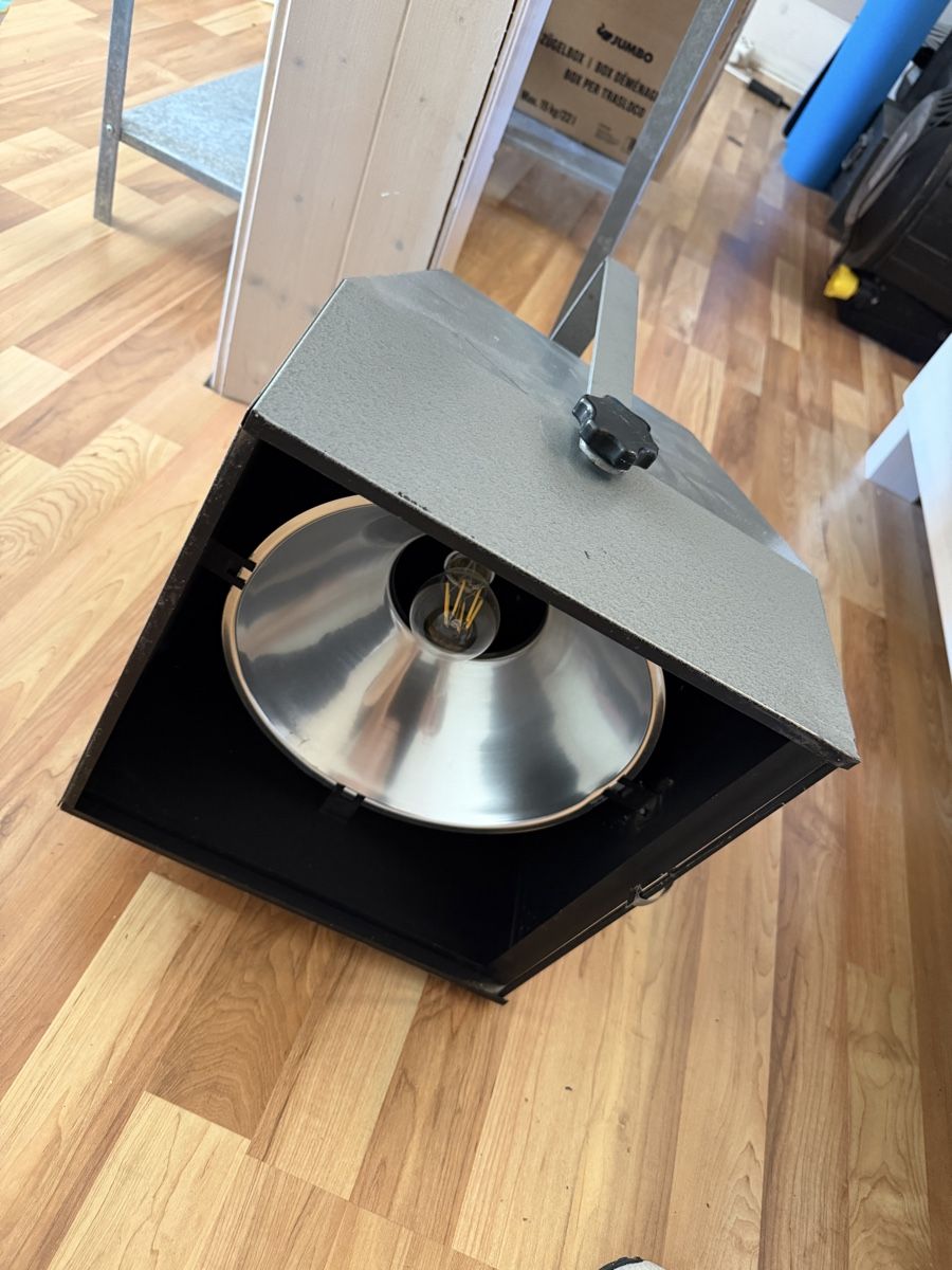 Lampade: Scheinwerfer – Usato da Dänikon ZH venduto da pingu9797 1