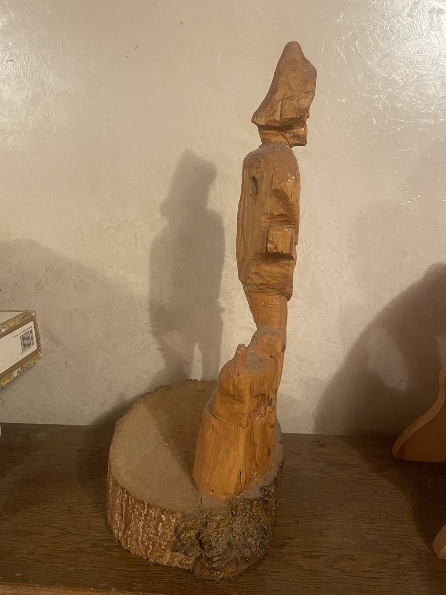 Skulpturen & Statuen: Statuette Chasseur Sculptée dans une Bûche de Bois – Gebraucht aus Vallamand von Bricbracbroc82 3