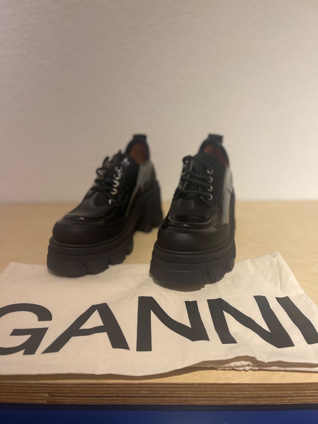 Ganni Scarpe da donna: Schnühr schuhe – Nuovo e nell'imballaggio originale da Gutenswil venduto da King10