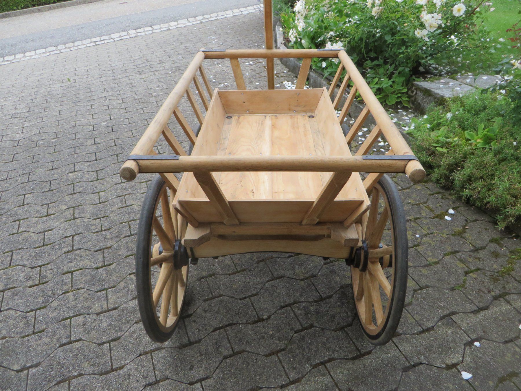 Carrelli di trasporto: Nr. 3 Orginal neu restauriertes Leiterwägeli / Leiterwagen – Usato da Ermenswil venduto da lodero 2