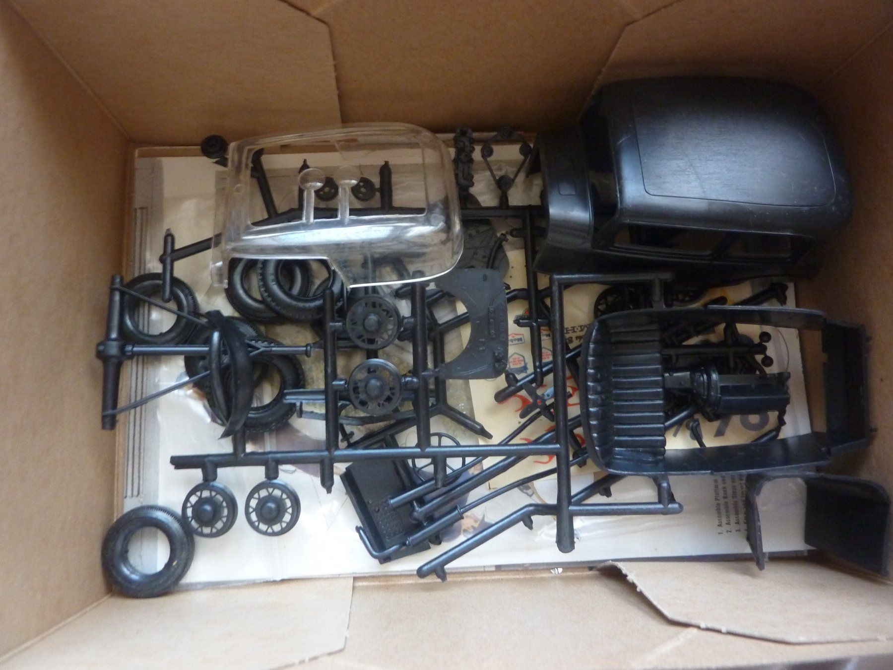Kit di modellismo & Modellini statici: 32 FORD BONNIE & CLYDE – Nuovo e nell'imballaggio originale da Balsthal venduto da bouteliee 2