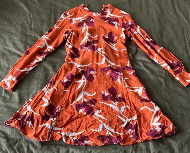 Kleider: Kleid mit Schnürung Gr. 36 – Gebraucht aus Thalwil von Alesiama 1