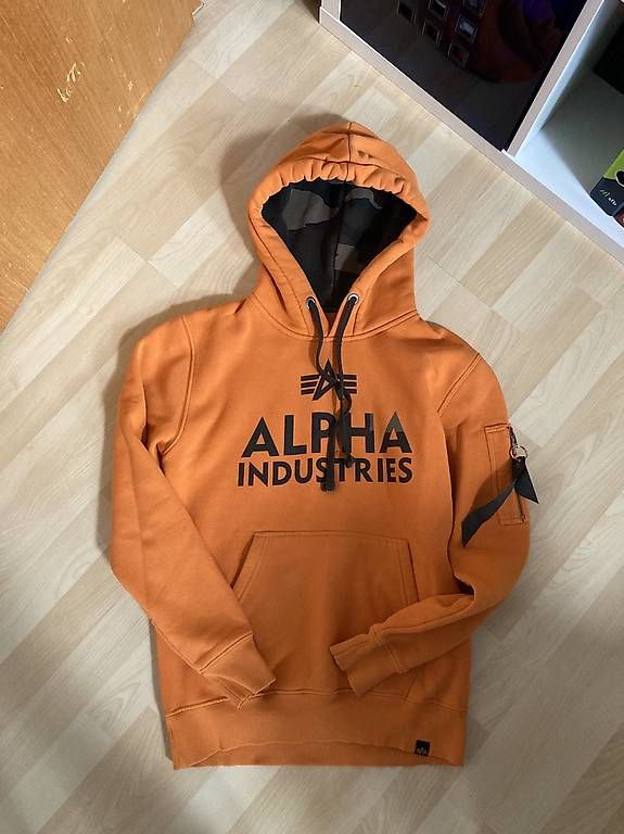 Maglioni & Felpe: Alpha Industrie Hoodie – Usato da Villigen venduto da Manometer