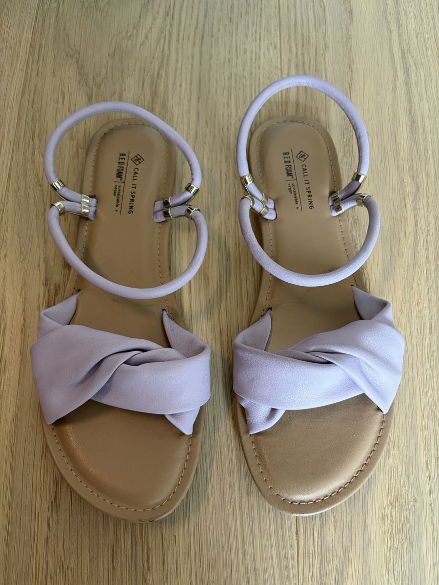 Chaussures femmes: Sandales Lila – D'occasion à Herrliberg par LL90