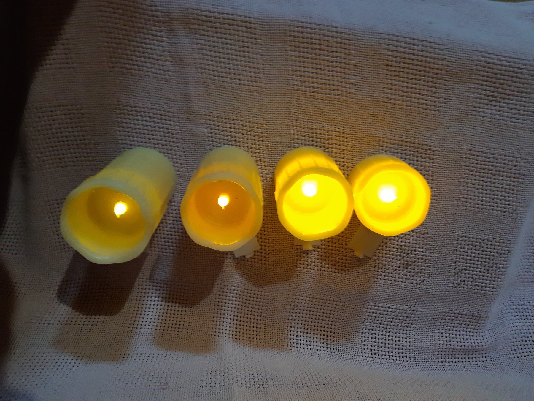 Candele: Adventskerzen LED ohne Timer – Usato da Studen SZ venduto da Kbybrig 1