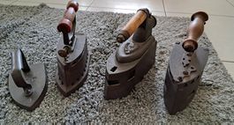 Anciens fers à repasser en fonte - lot de 4 pièces