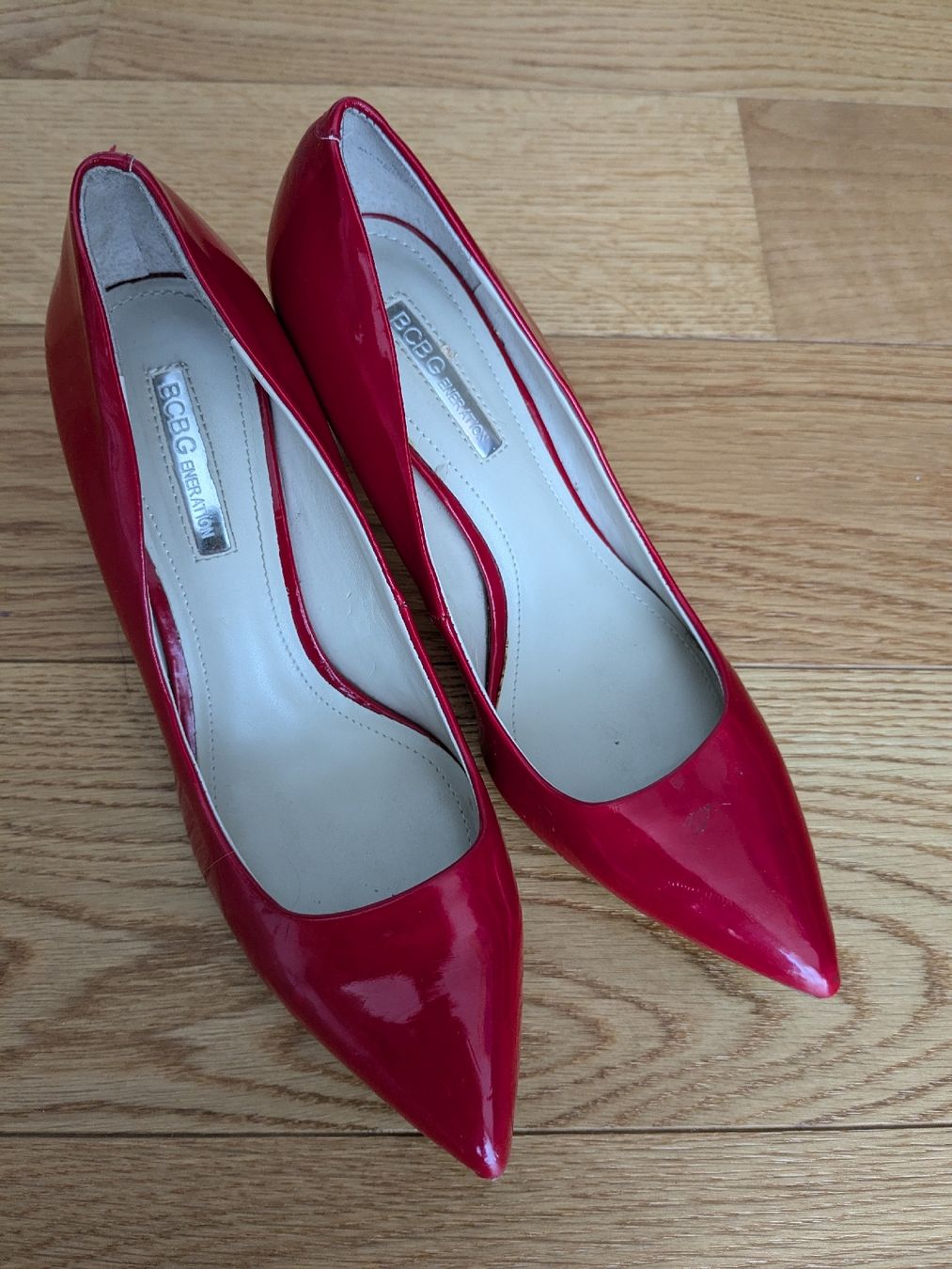 Scarpe da donna: BCBGeneration rote Lack Pumps Gr. 36 – Usato da Winterthur venduto da Prishy 1