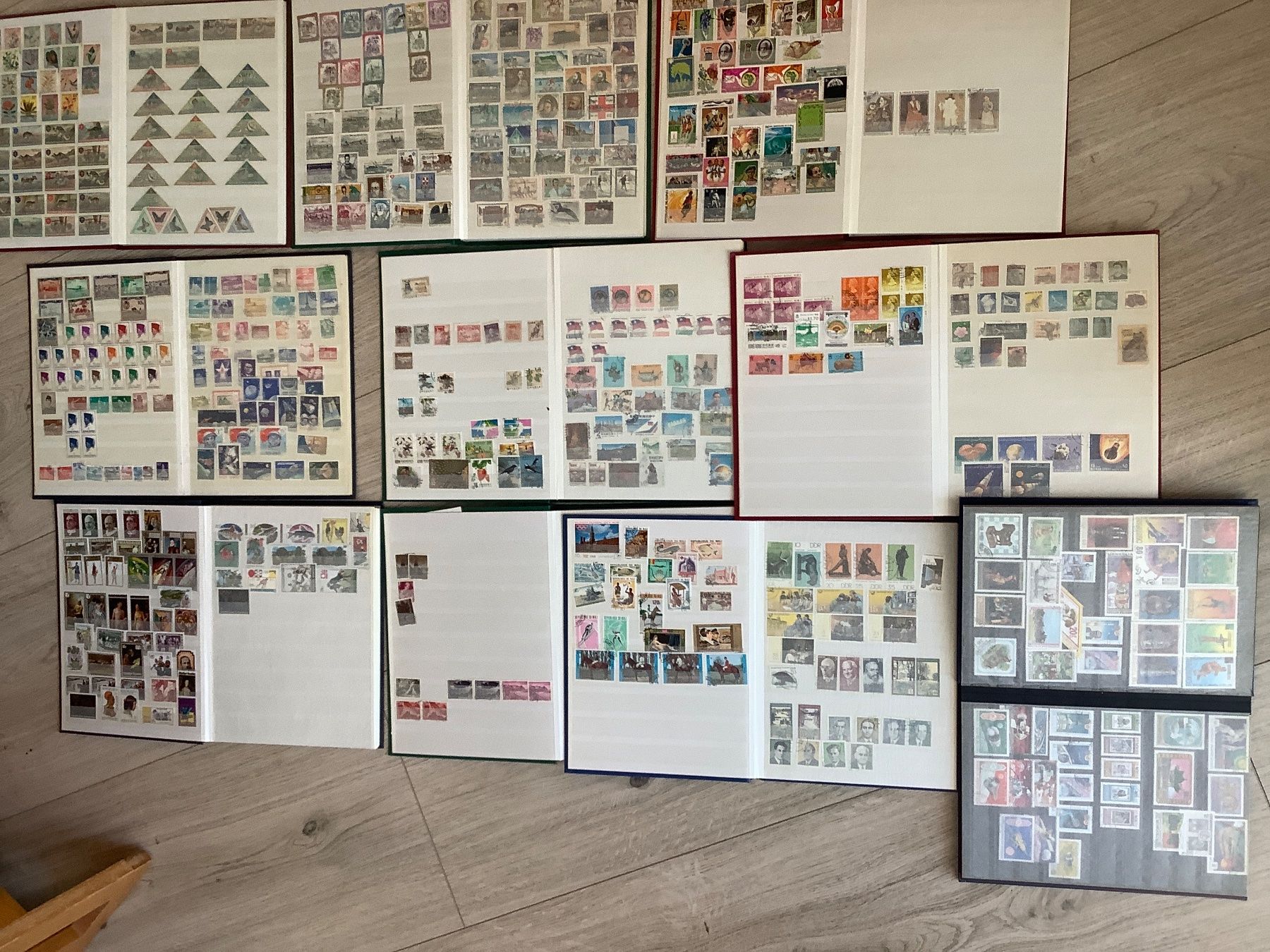 Tous les timbres: Lot Briefmarken 10 Alben weltweit – D'occasion à St. Gallen par herbrig2 1