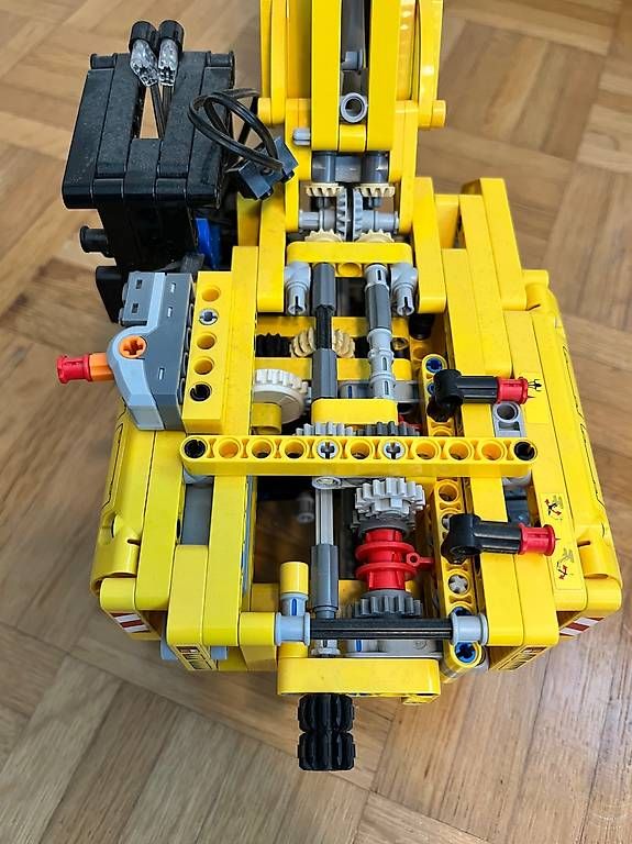 Baukästen: Lego Technic Bagger – Gebraucht aus Bassersdorf von Anp7902 1