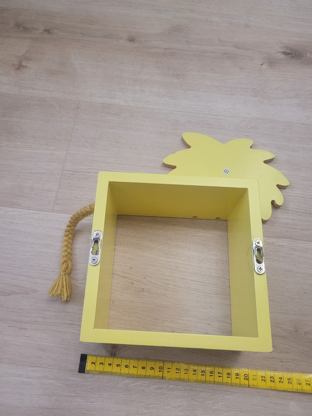 Scaffali: süsses Wandregsl Löwe 18x18cm – Usato da Lupsingen venduto da sta_wgg5 3