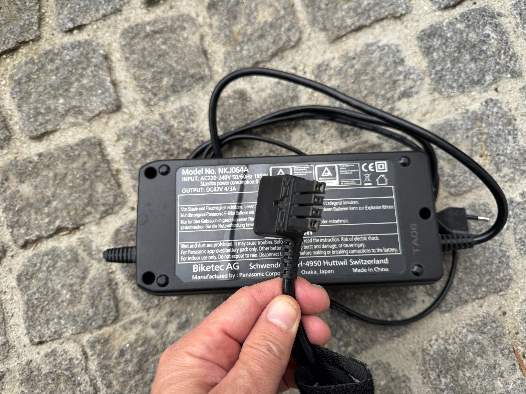 Flyer Batterie: Flyer Ladegerät SIB oder NG Akkus 36V NKJ064A – Usato da Volketswil venduto da mstonys 2