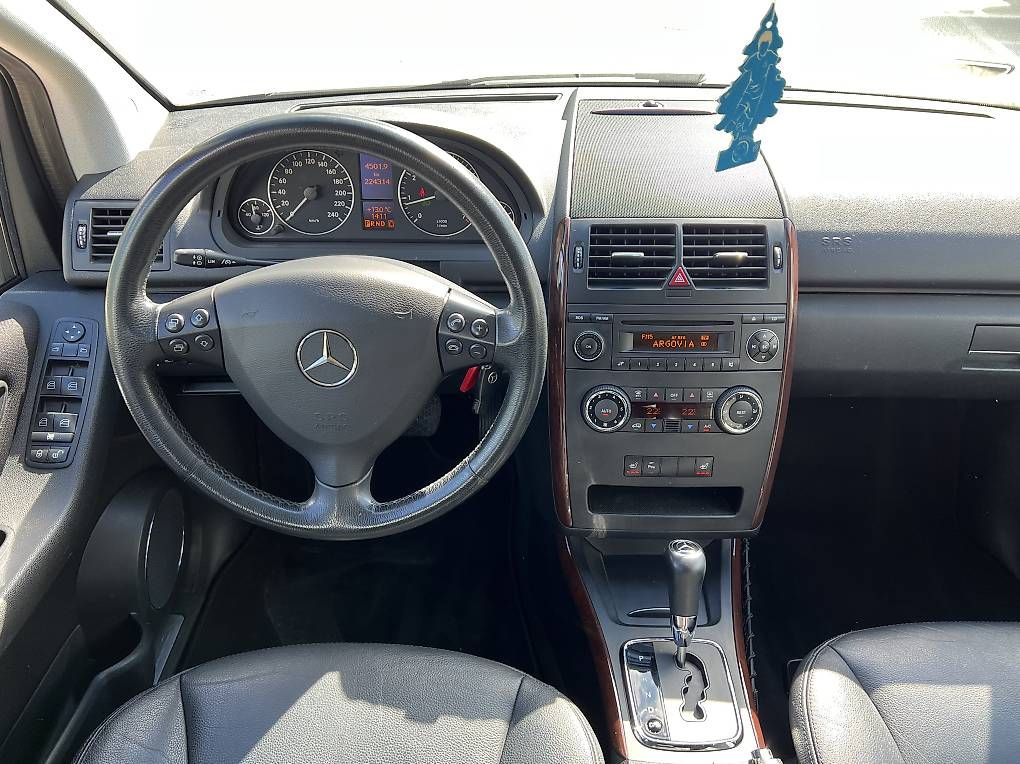 Mercedes-Benz Automobili: Mercedes Benz A200 Automat – Usato da Hunzenschwil venduto da asm_v9dj 8