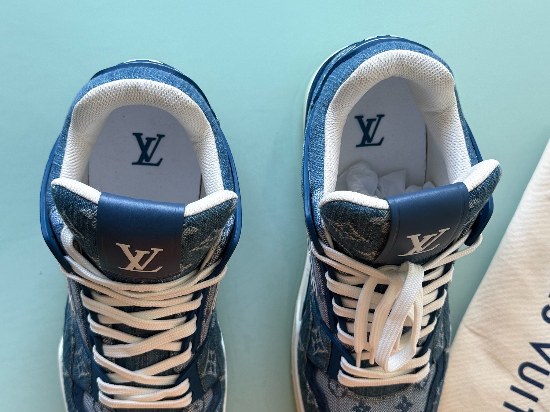 Louis Vuitton Herrenschuhe: LOUIS VUITTON Eclipse Monogramm Low Top Sneakers 42.5 NEUE – Neu (gemäss Beschreibung) aus Kreuzlingen von kruezbiz 5