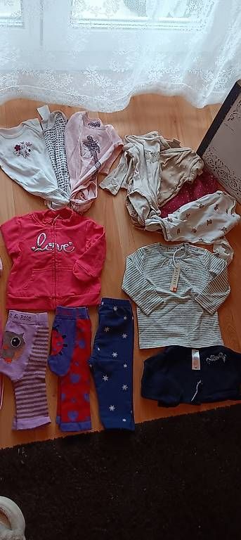 Lotti & Set di vestiti: 2 Sets Babykleider gr.56 und 62 – Usato da Staufen venduto da mar_wf6r 1