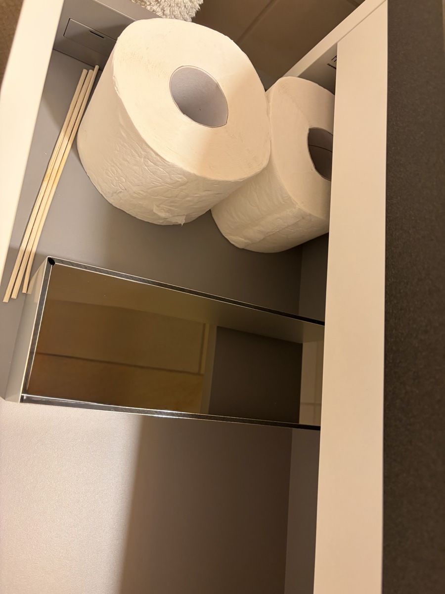 Alterna Badezimmermöbel: Neues Unterbaumöbel Alterna, weiss – Neu und originalverpackt aus Erlenbach ZH von Ritschly 3