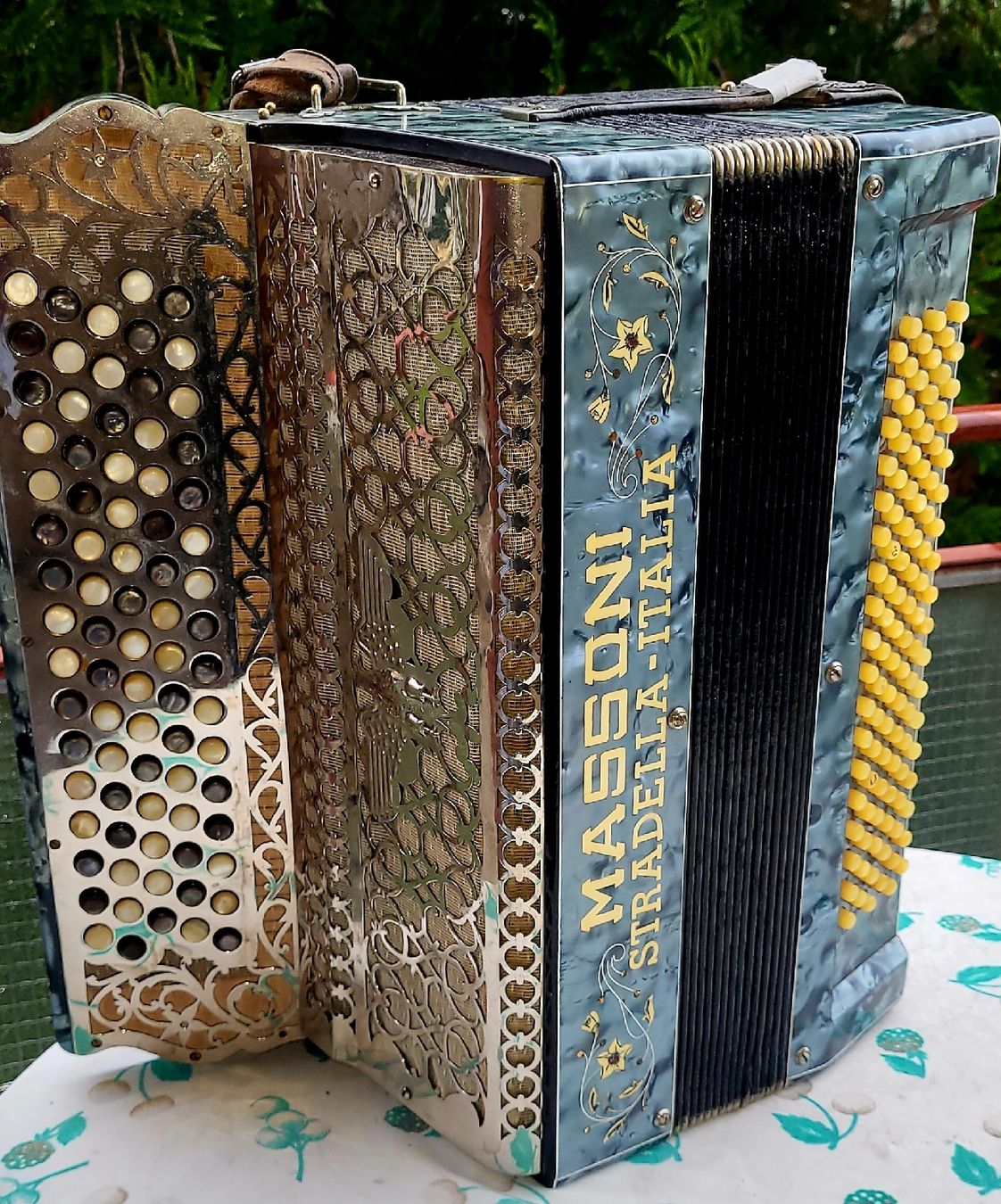 Strumenti musicali: Accordéon Renato Massoni stradella – Usato da Penthalaz venduto da EvandroLuz 2