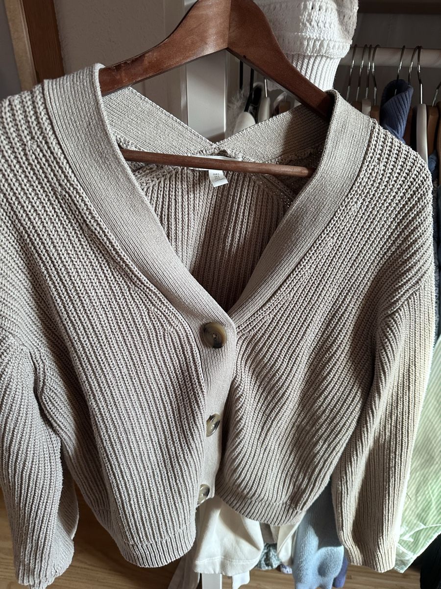 H&M Maglioni & Felpe: H&M Gr. S Cardigan beige – Usato da Münsingen venduto da Secondhand89