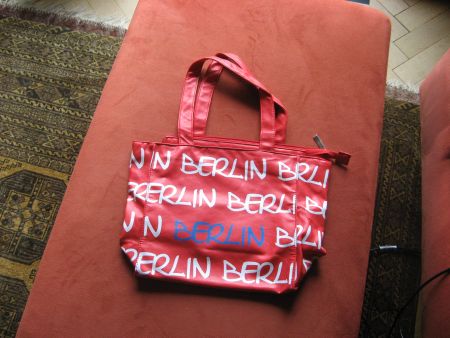 Robin Ruth Tasche Berlin