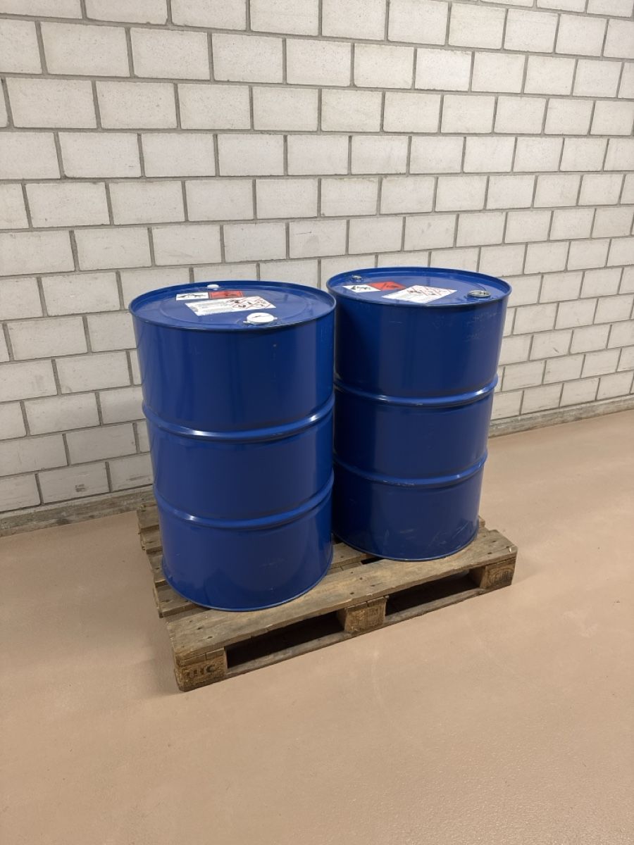 Accessori: BENZIN 60/95 220L – Usato da Aarberg venduto da SNMachines