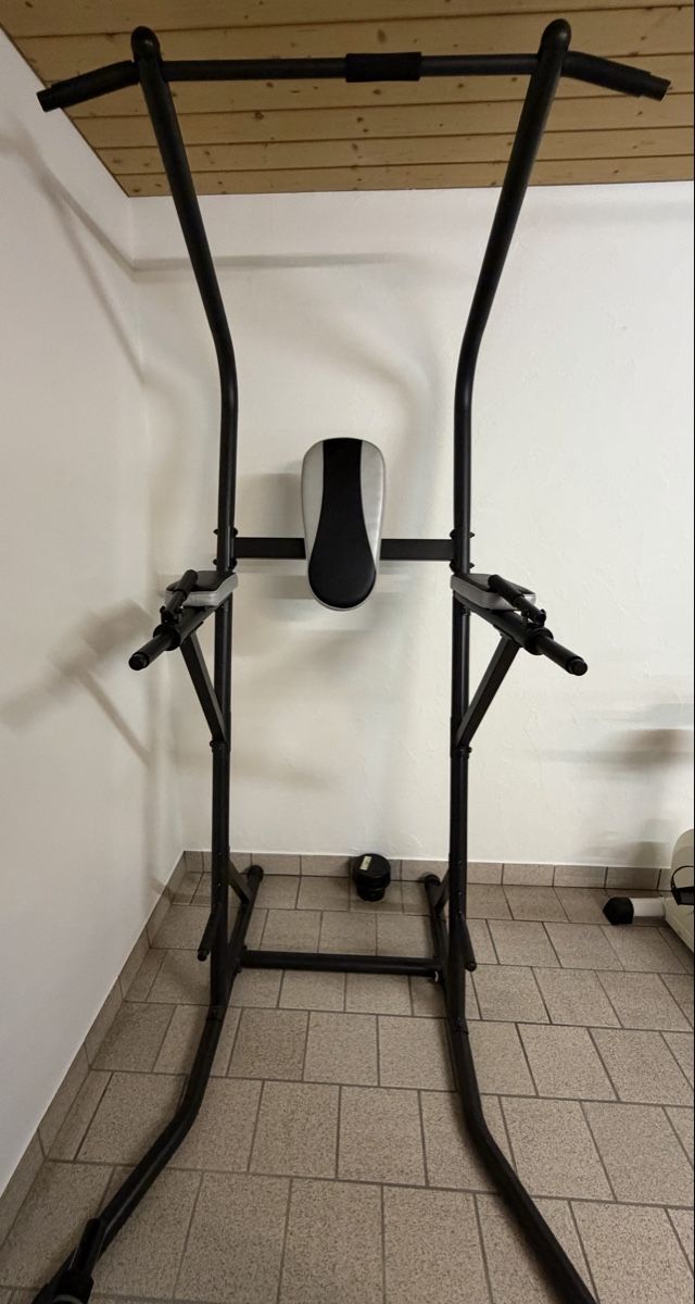 Hometrainer: Klimmzugstation – Gebraucht aus Embrach von Smile580 1