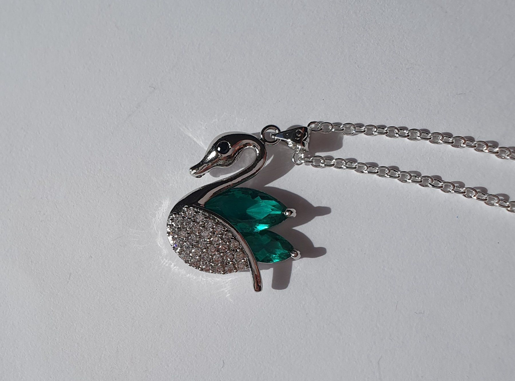 Catenine: Kette mit Schwan Anhänger, versilbert – Nuovo e nell'imballaggio originale da St. Margarethen TG venduto da Schachmatt 2