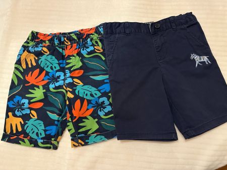 2 Jungen Shorts Gr. 116 (Du Pareil)