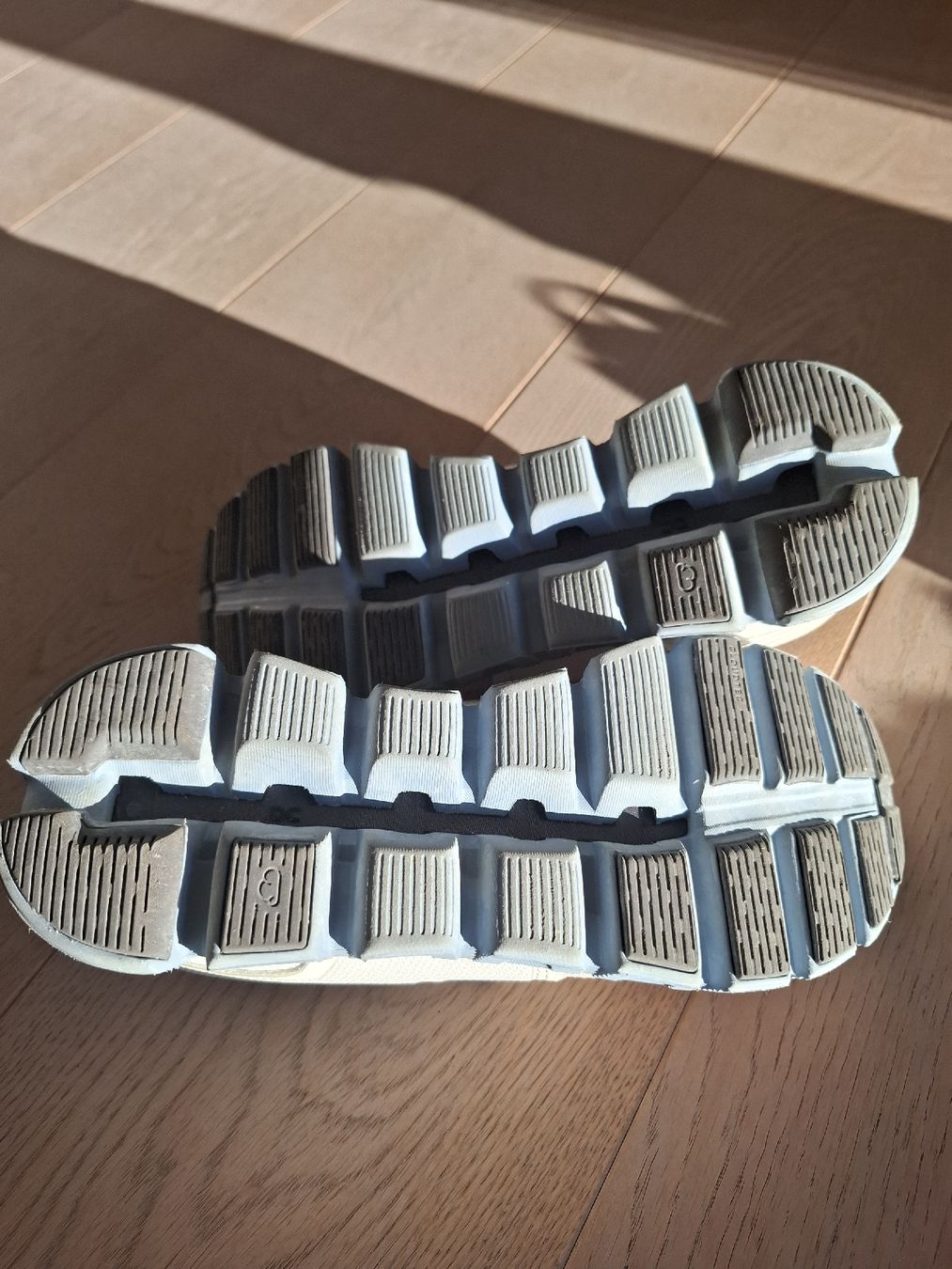 On Damenschuhe: ON Cloud 6 Damen 38.5 – Neu (gemäss Beschreibung) aus Seuzach von ssz_j8tb 2