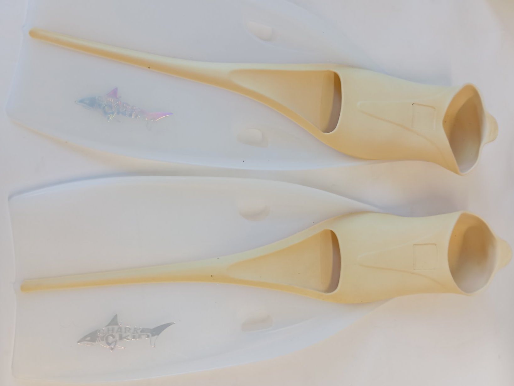 Flossen, Masken & Schnorchel: Flossen Grösse M Shark Skin – Gebraucht aus Brügg BE von POU-BELLE 1