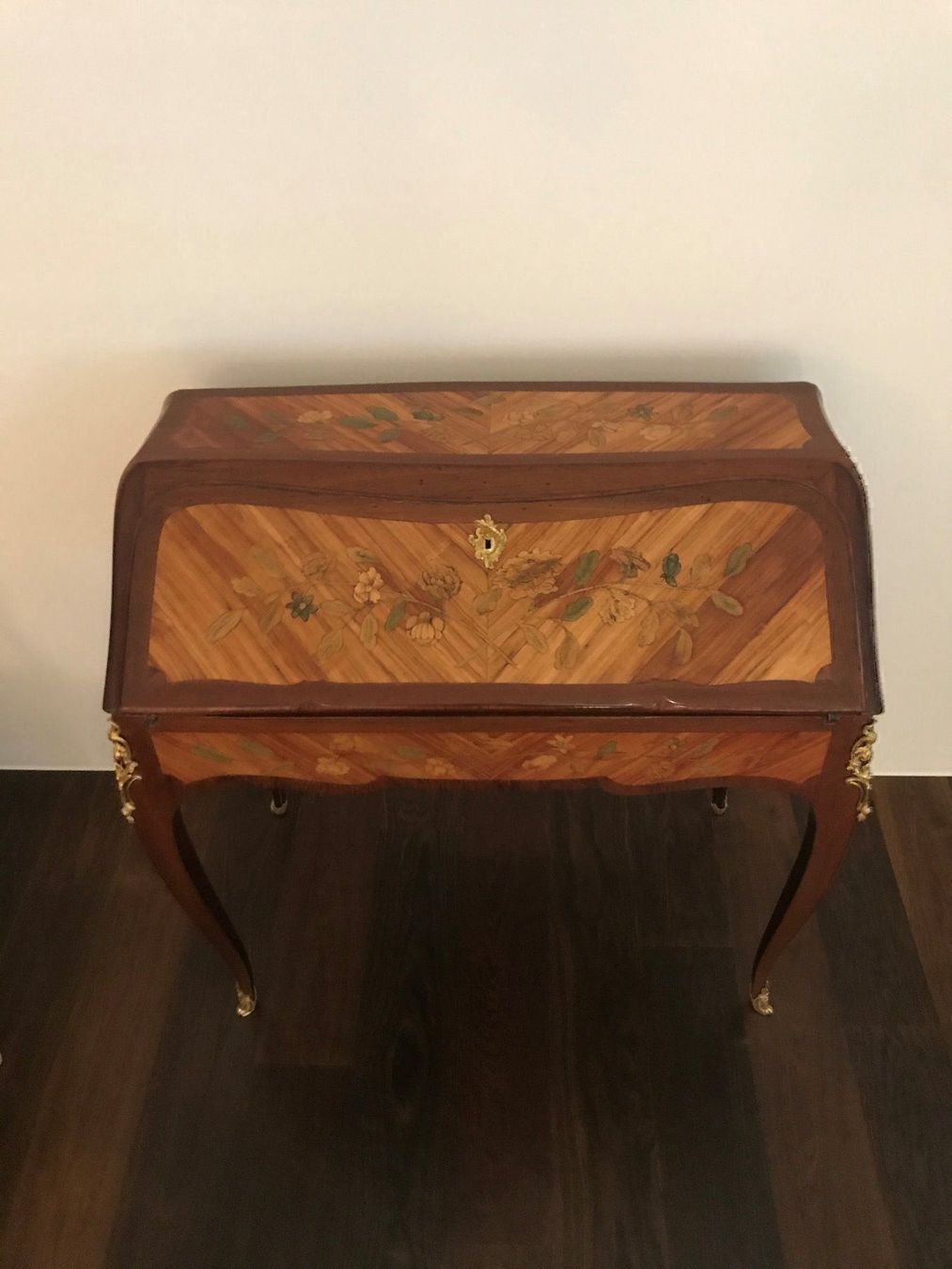 Scrivanie: Seltene "Bureau de Pente" Louis XV 18JH. – Usato da Zürich venduto da Louis_xvi 1