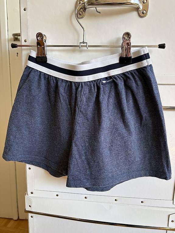Pantaloni: Short l'asticot 5-6 ans – Usato da Genève venduto da sandram02