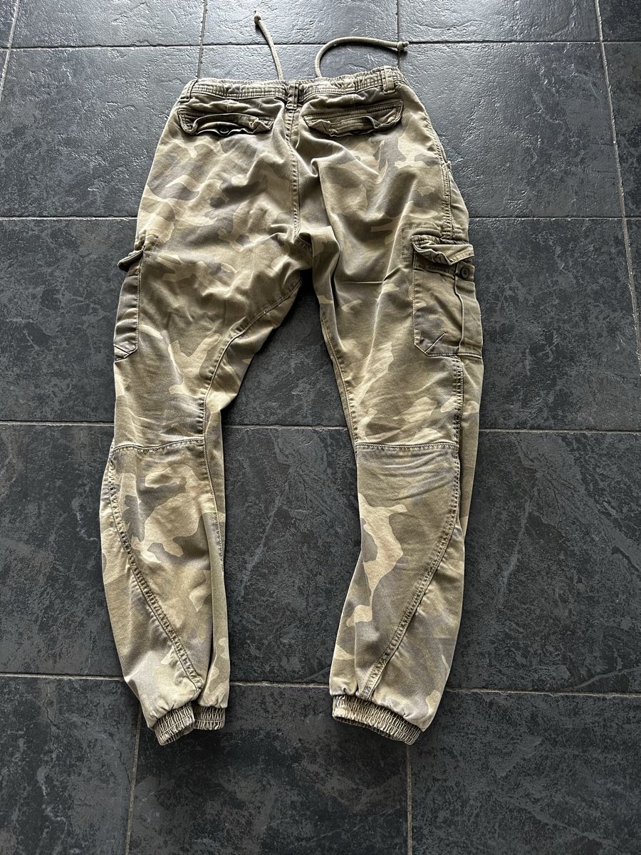Hosen: Cargohose Urban Classics Gr. 32 Camouflage – Gebraucht aus Kreuzlingen von LOL101 1
