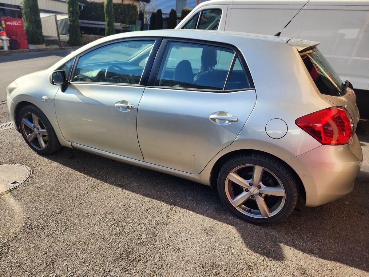 Toyota Autos: Toyota Auris 2,2 D-CAT – Defekt aus Uetendorf von Sathu96 7