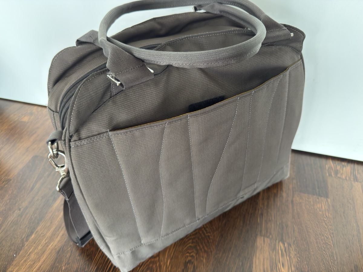 Vaude Borse: Vaude Umhängetasche braun mit flexiblen Fächern – Usato da Sempach venduto da GFASHION 4