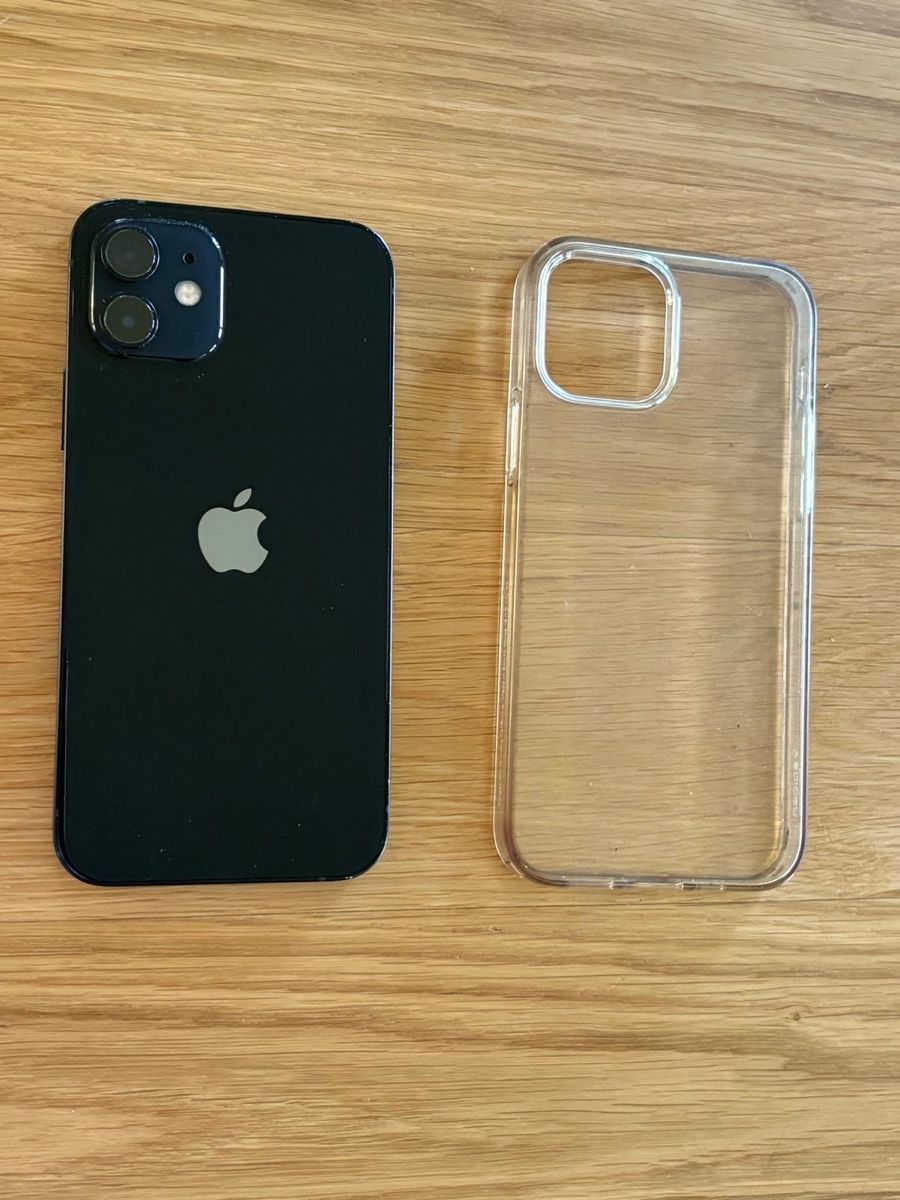 Apple Telefoni cellulari / Smartphones: iPhone 12 Smartphone mit Schutzhülle, gute Zustand – Usato da Nesslau venduto da PuchDriver07 1
