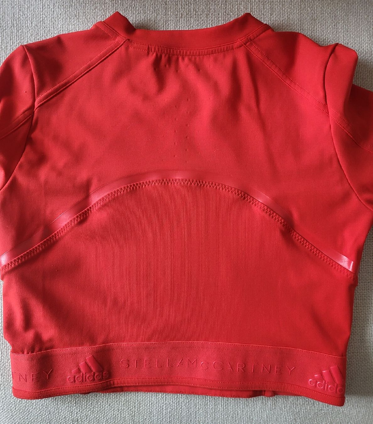 Stella McCartney Tops: Adidas by Stella McCartney Top, Grösse M, Rot – Gebraucht aus Zürich von Morianz 1