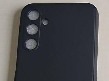 Samsung Cover & Protezioni schermo: Samsung Galaxy A25 5G Schutzhülle – Usato da Rüegsauschachen venduto da hrs3432 2