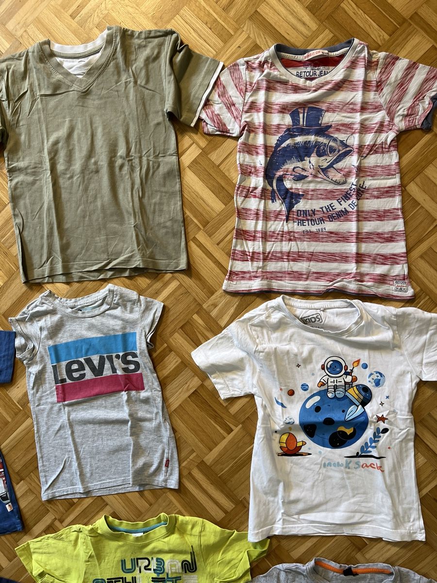Lotti & Set di vestiti: T-Shirt-Paket - Grösse 128 – Usato da Zuchwil venduto da Commander0 2