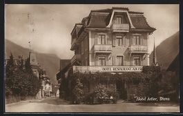 Stans, Strassenpartie mit Hotel Restaura
