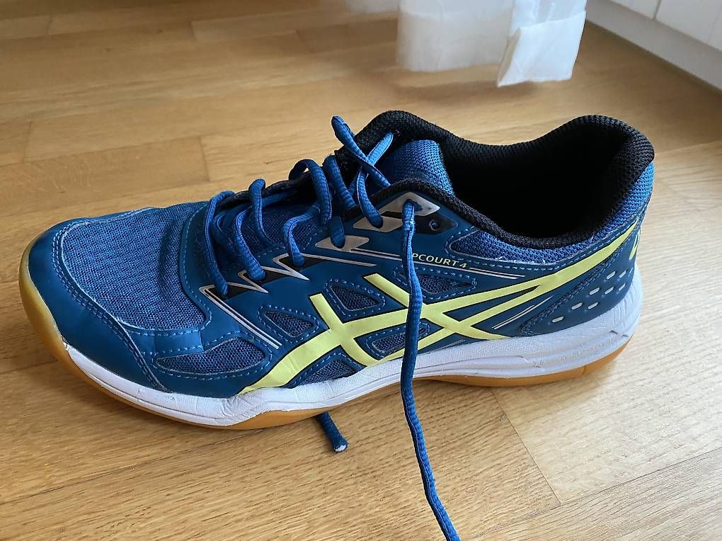 Asics Herrenschuhe: Herren Asics Hallenturnschuhe Grösse 41.5 – Gebraucht aus Baden von CoBlume 2